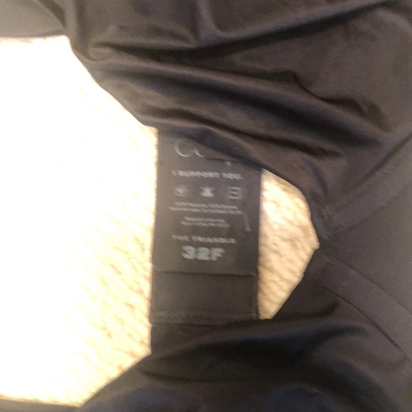 Cuup Triangle Bra 32F Black and Nude - Picture 4 of 4